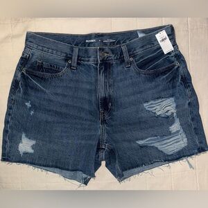 Brand new Old Navy Women's Slouchy Distressed Denim Shorts.